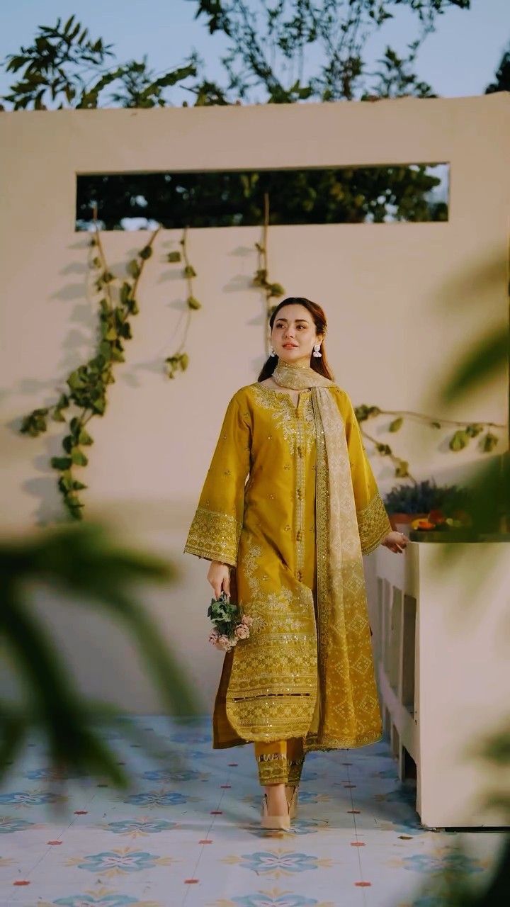Qalamkar Hania Amir DHANK MOST DEMANDING EDITION 03PCS UNSTITCHED SUIT