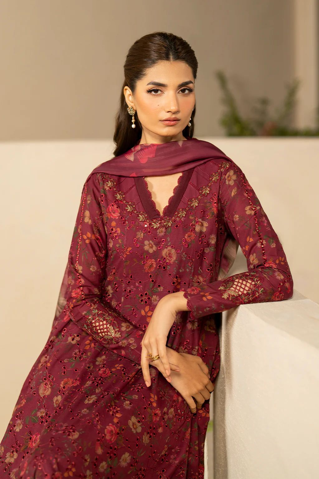 Iznik Dhank MOST DEMANDING EDITION 03PCS UNSTITCHED SUIT
